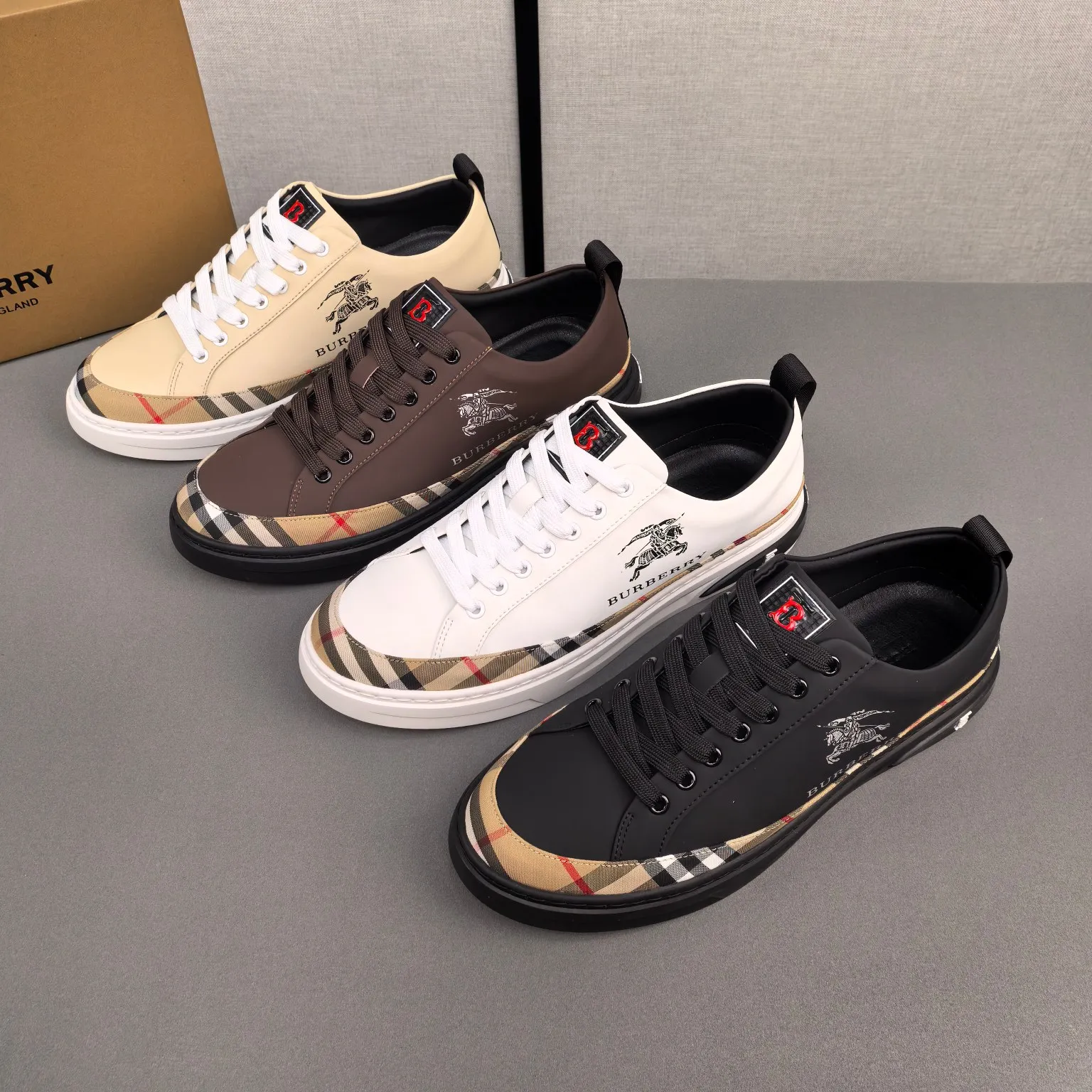 Burberry [Burberry] men's shoes 💰400💰. Fashionable sports and casual shoes, the upper is made of first-layer cowhide with plaid material, first-layer pigskin lining, and rubber outsole. Men's size 38-44.